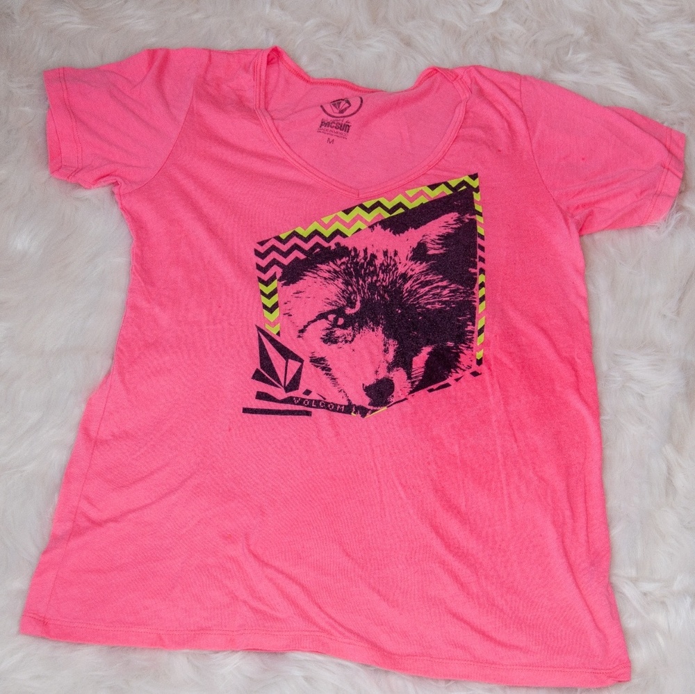 Volcom v-neck